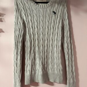 Abercrombie & Fitch Gray Cable Knit Sweater